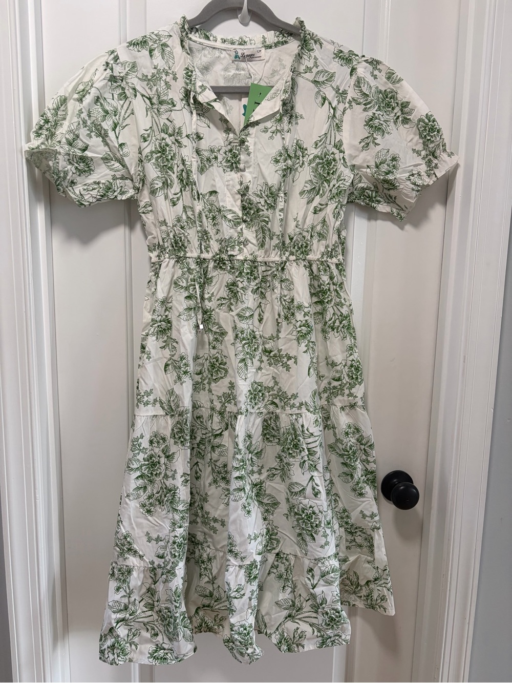 Lapogee Floral Midi Dress NWT size Large Petite White Green Tiered Cotton